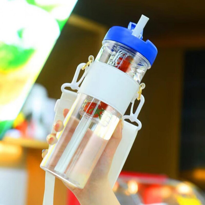 Ūdens pudele ar salmiem pārtikas kvalitātes, neplīstošām ūdens krūzēm, noplūdes izturīgām ar platu muti ūdens tvertni, augļu infuzoru ūdens pudele