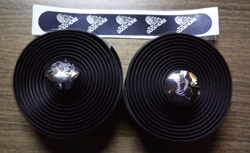 Ταινία τιμονιού ποδηλάτου δρόμου από ανθρακονήματα Ποδηλασία MTB Σχέδιο πλέγματος ποδηλάτου Αντιολισθητικό αδιάβροχο Bartape Μαλακό EVA Σφουγγάρι Δερμάτινη ζώνη