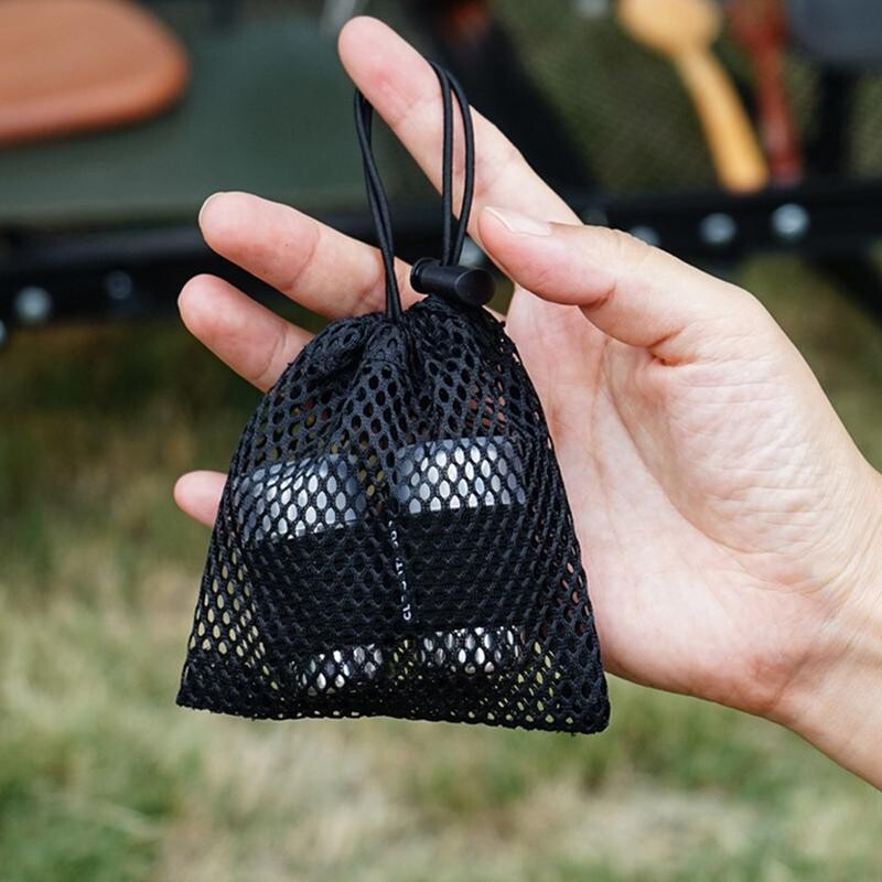 Neliels kempinga sālstrauks 2x pārnēsājami sāls un piparu trauki, nerūsējošā tērauda garšvielu pudeles ar vāku ēdiena gatavošanai ārā