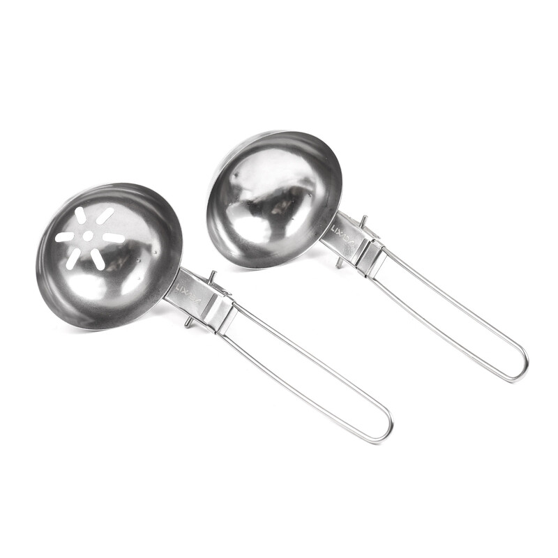 2 gab. Nerūsējošā tērauda skimmeris ar rievām karote un zupas kauss ar garu rokturi, servēšanas piederumi, saliekami kempinga galda piederumi