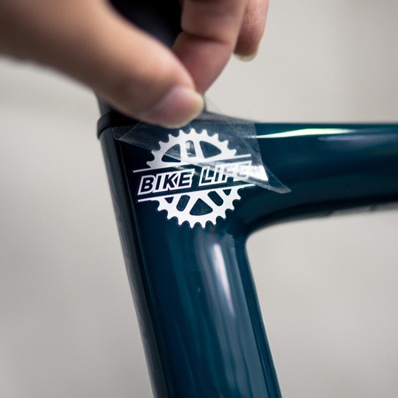 1PC BIKE LIFE velosipēda uzlīme rāmja augšējai caurulei sēdekļa caurulei dekoratīvā vinila uzlīme MTB velosipēda ūdensizturīgiem motociklu piederumiem