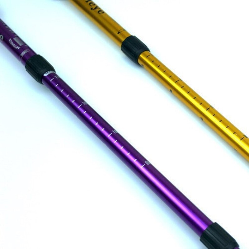 Ceļojumu piederumi 4 sekciju pārgājienu nūjas Neslīdoši salokāmi spieķi Nodilumizturība Viegli salokāmi kruķi pārgājieniem