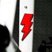 1 pāris Lightning Road velosipēda rāmja uzlīmes Augšējā caurule Ūdensizturīgs Fashion Fashion Dekorācijas piederumi Velosipēdu izturīgas vinila uzlīmes