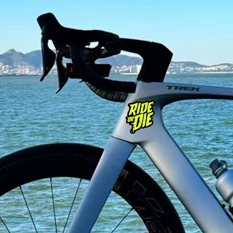 1 gab. Brauciet vai nomirstiet velosipēda rāmja uzlīmes DIY kalnu velosipēdu Mtb uzlīmes augšējā caurule ūdensizturīgs vinila uzlīmes Motociklu piederumi