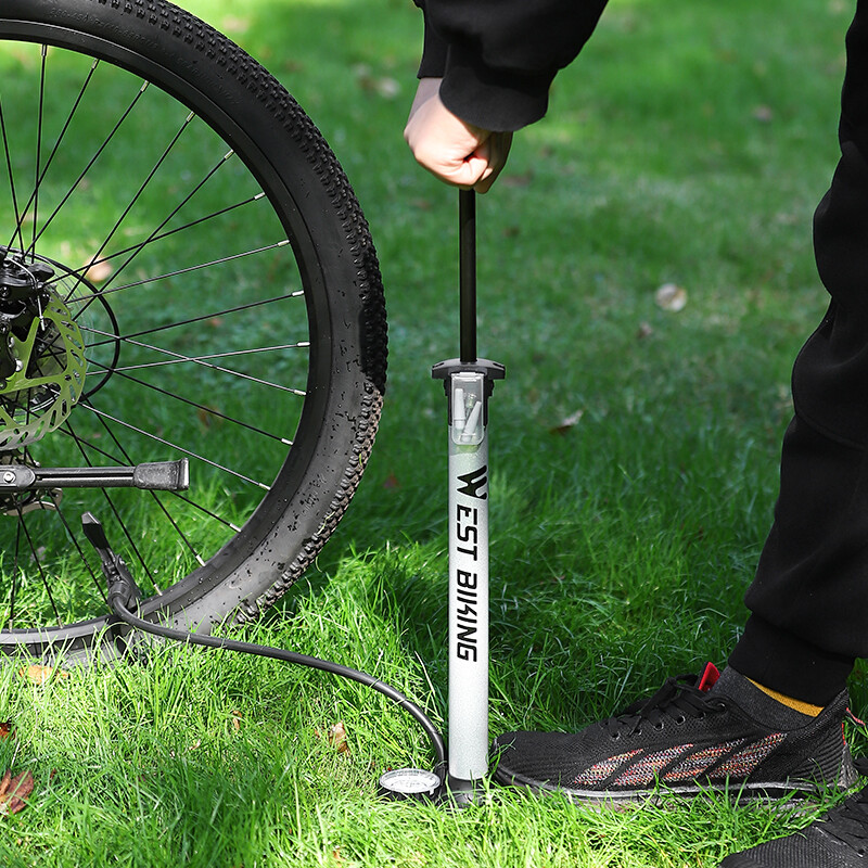 WEST BIKING Velosipēdu gaisa sūknis augstspiediena riteņbraukšanai 140 PSI grīdas sūknis MTB šosejas velosipēds Schrader Presta Valve Ball Riepu piepūtējs
