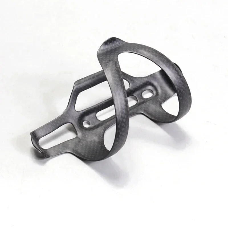 Īpaši viegls pilnas oglekļa šķiedras velosipēda ūdens pudeles sprosts, viegls dzēriena turētājs MTB kalnu velosipēda šosejas riteņbraukšanai