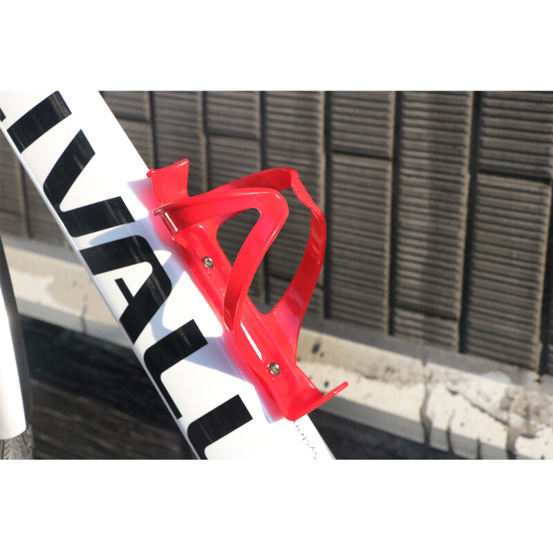 Velosipēda ūdens pudeļu turētājs šosejas velosipēda plastmasas pudeļu korpuss, viegls, īpaši izturīgs MTB ūdens kausu plaukta riteņbraukšanas piederumi