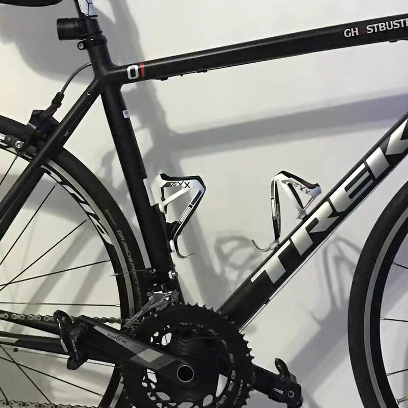 2vnt UD itin lengvo anglies pluošto kalnų dviračio plento butelio narvas vandens butelio laikiklis vandens puodelio laikiklis