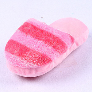 6 цвята Puppy Pet Dog Chew Toy Пълнена дъвчеща плюшена интерактивна сладка мека плюшена играчка с дизайн на чехли за кучета Кученце Продукт