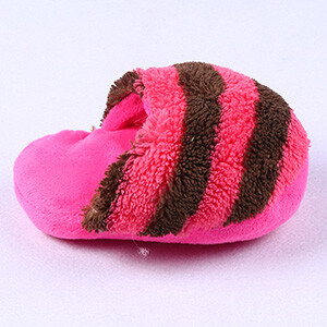 6 цвята Puppy Pet Dog Chew Toy Пълнена дъвчеща плюшена интерактивна сладка мека плюшена играчка с дизайн на чехли за кучета Кученце Продукт