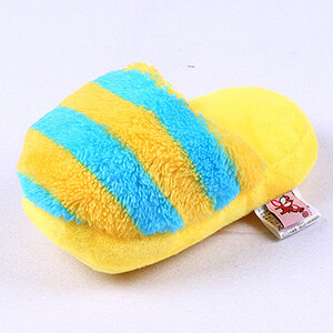 6 цвята Puppy Pet Dog Chew Toy Пълнена дъвчеща плюшена интерактивна сладка мека плюшена играчка с дизайн на чехли за кучета Кученце Продукт