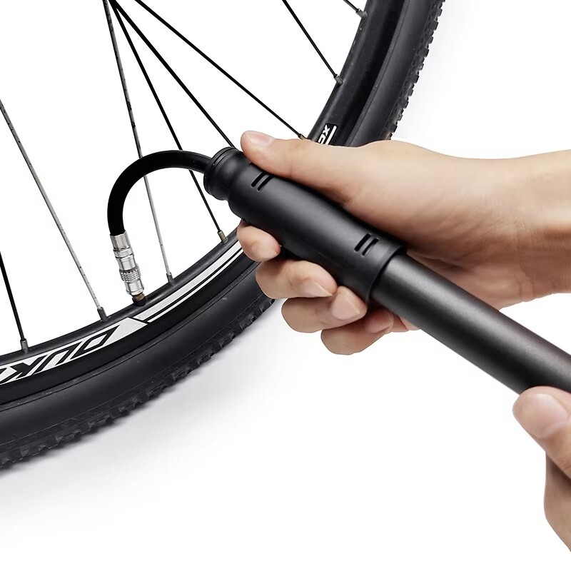Velosipēdu sūknis pārnēsājams mini velosipēdu sūknis riteņbraukšanai rokas gaisa sūknis, lodveida riepu piepūtējs Schrader Presta Valve MTB šosejas velosipēdu piederumi