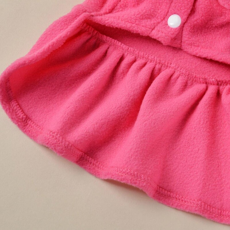 Ziemas kleitas suņiem Plīša auduma suņiem Kaķēnu svārki ar pievilcīgu pievilcīgu gredzenu ar pogu, aizdare Modes mājdzīvnieku tērpi mājdzīvnieku piederumi