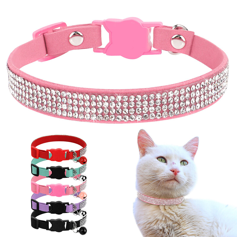Zamšādas ādas kaķu kaklasiksna Bling Rhinestone Cats kaklasiksnas ar zvana drošību Breakaway mājdzīvnieku kucēnu kaklarota regulējama XS S rozā mīksta