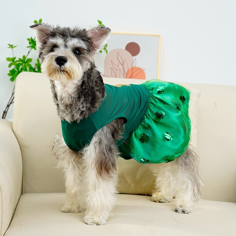 Zaļā āboliņa kucēna suņa kleita St Patrick Day Pet Dog Tille svārki ar tauriņu Lucky Clover svētku kleitas maziem suņiem kaķiem