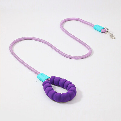 150 cm gara suņu pavada ar putuplasta rokturi, amortizējoša triecienu absorbējoša elastīga sakausējuma sprādze Izturīga, ērta virve pastaigām