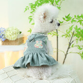 1 gab. Mājdzīvnieku apģērbs Kaķu pavasara/vasaras plānas truša krūtis muguras svārki Zaļi princeses svārki, kas piemēroti maziem un vidējiem suņiem