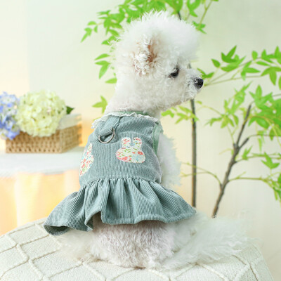 1 gab. Mājdzīvnieku apģērbs Kaķu pavasara/vasaras plānas truša krūtis muguras svārki Zaļi princeses svārki, kas piemēroti maziem un vidējiem suņiem