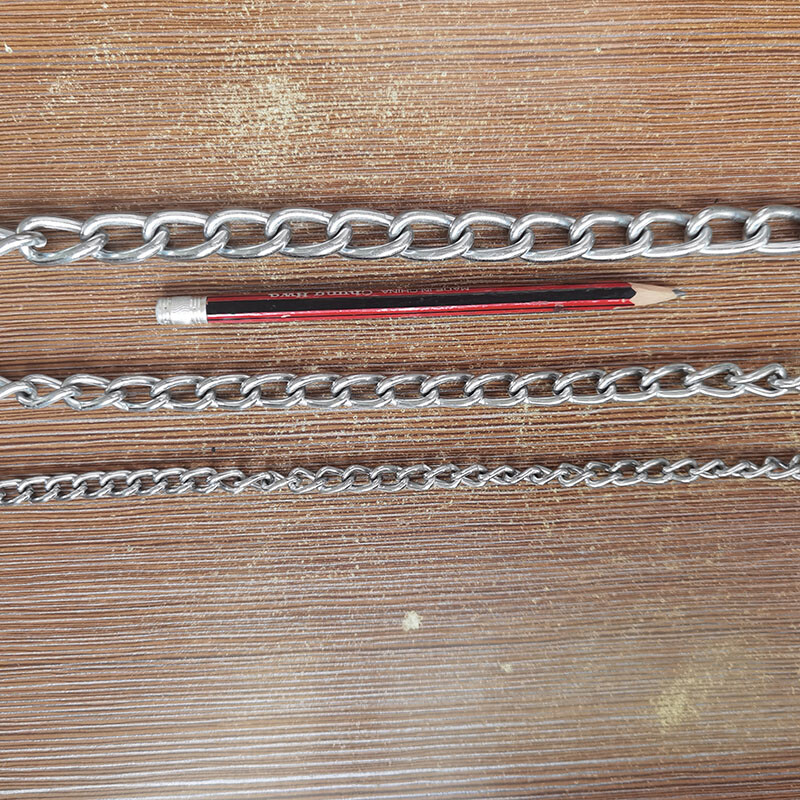 120 cm Lieljaudas pretkodienu suņu siksna ar ādas rokturi Ķēdes suņu pavada Izturīga metāla košļājamā suņu apmācības pavada