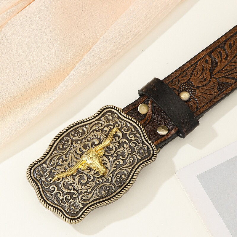 Нов ретро мъжки колан с нитове и релефен колан Моден мъжки колан