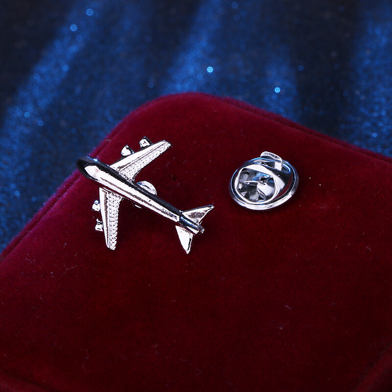 Europos ir Amerikos klasikinė mini sagė, švarkas, apykaklė, sagtis, segtukas, klevo lapas, lėktuvas, ženklelis, gyvūnas, mažas segtukas