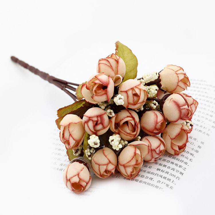 Europietiško stiliaus dirbtinių gėlių žvaigždžių pumpurų rožių pumpurų nykštis gėlių puokštė vestuvių kompozicija namų gėlių kompozicija gėlių meno dekoracija didmeninė prekyba