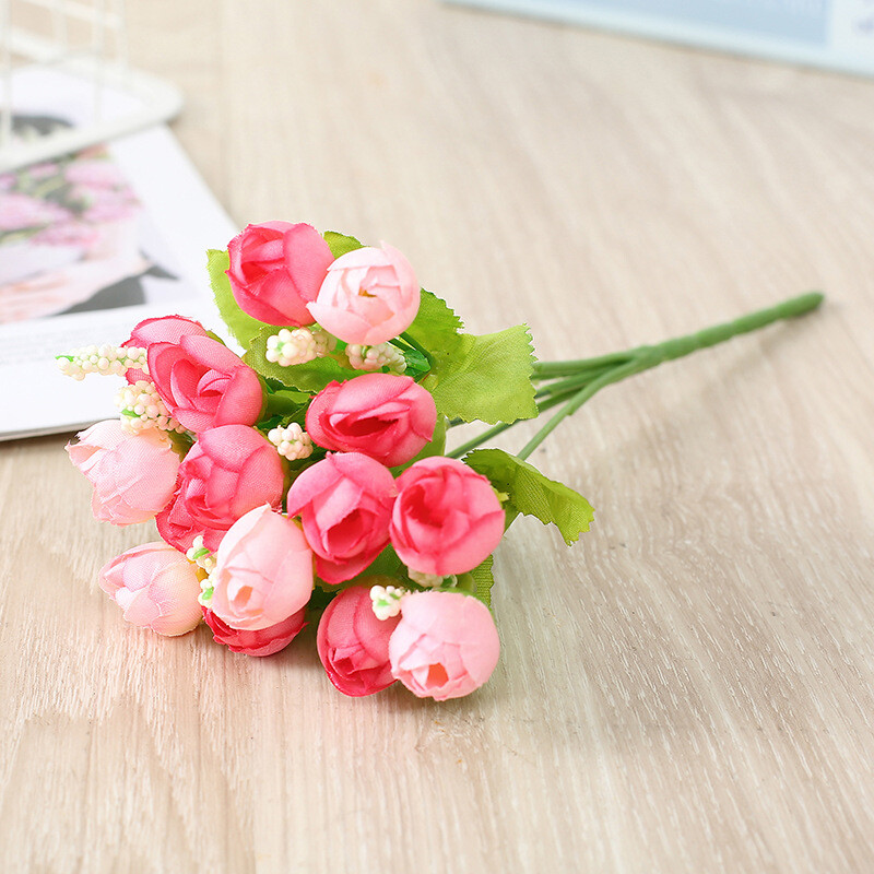 Europietiško stiliaus dirbtinių gėlių žvaigždžių pumpurų rožių pumpurų nykštis gėlių puokštė vestuvių kompozicija namų gėlių kompozicija gėlių meno dekoracija didmeninė prekyba