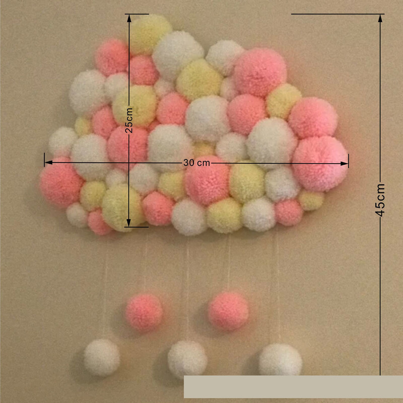 Įžymybių rankinė barzdaskutė senamadiška skustuvas Audimas ir debesų vitrinos gaminimas viešbutyje, garsus viešbučio objektas, pakabinama fotostudija, pakabinama ant sienos debesų dekoracija vilnos rutulinės barzdos skustuvo laikiklis skutimosi klasikinė v