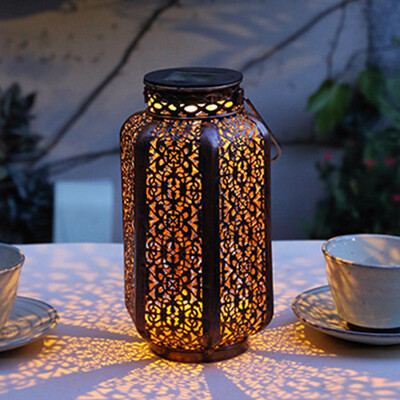 Led napelemes lámpás napelemes függőlámpa Retro napelemes vas Art Lámpás dekoratív vintage ösvény lámpa kültéri fém üreges lámpa