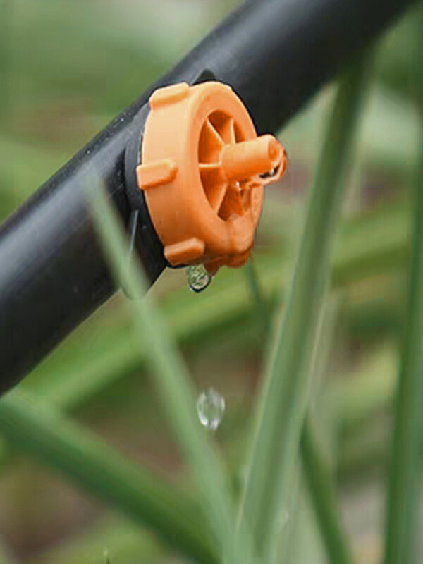 100db nyomáskiegyenlítő csepegtetők 2L/4L/8L állítható csepegtetők kerti pázsit csepegtető öntözéshez