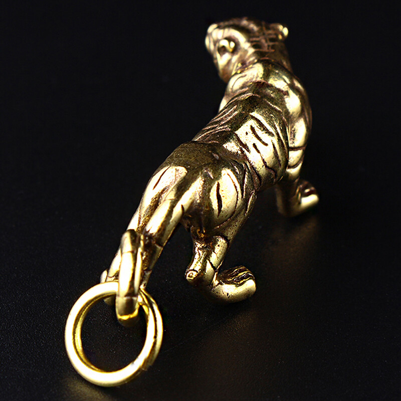 1kom Tigar Mali ukrasi Retro mesing Kineski horoskop Kip životinja Tigar Figurice Privjesci za ključeve Privjesci Antikni dekor za dom