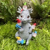 1 gab., Dinozaura rūķa smieklīgā dārza statuja, āra sveķu statujas pagalma zāliena dekorēšana, dārzkopības dāvana