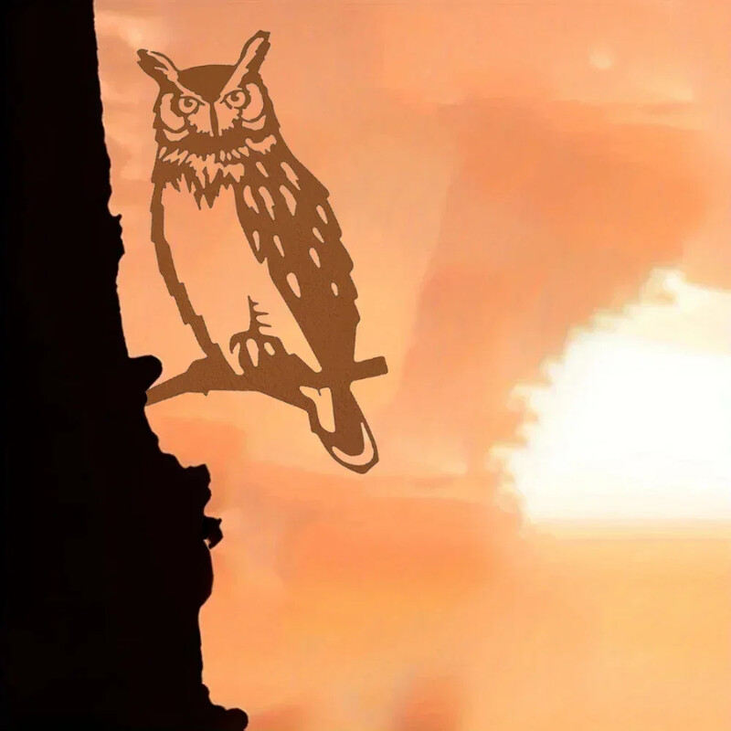 Elegáns fém madarak udvari dekoráció – varázsolja ki a hátsó udvart. Kecses fém holló/bagoly. Acél kerti dekoráció.