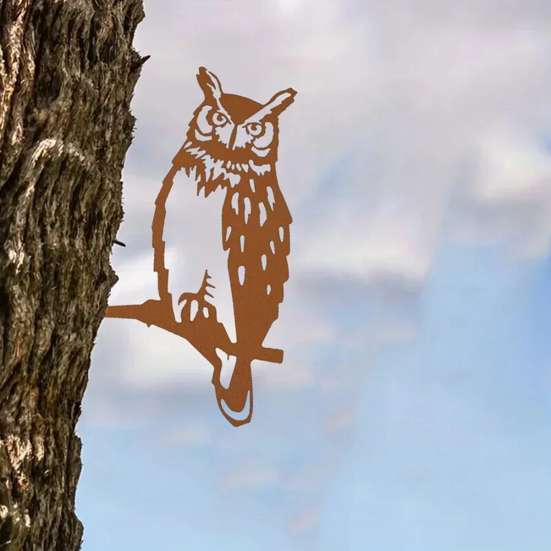 Elegáns fém madarak udvari dekoráció – varázsolja ki a hátsó udvart. Kecses fém holló/bagoly. Acél kerti dekoráció.