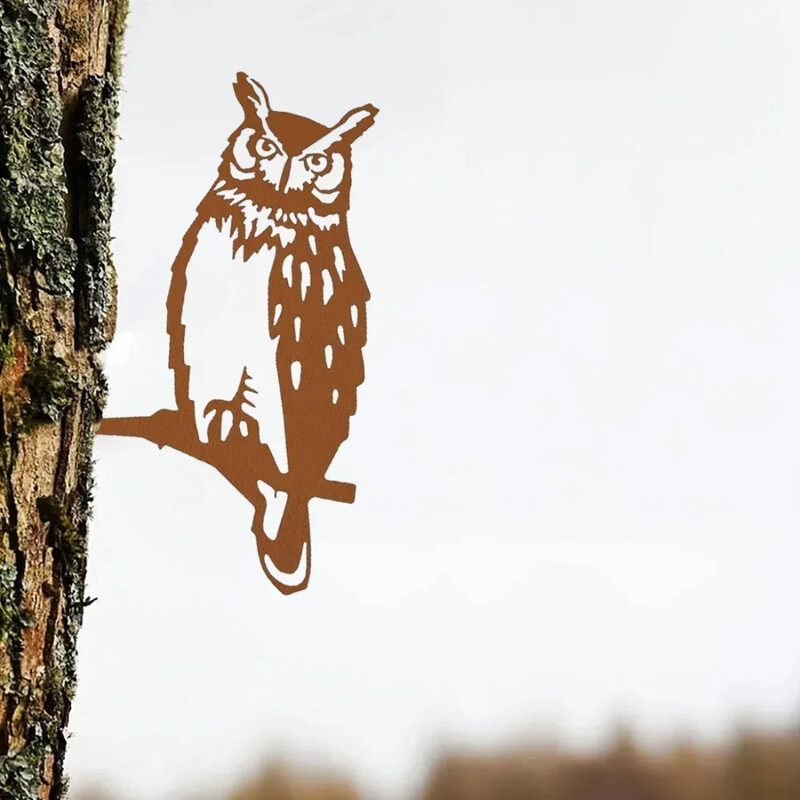 Elegáns fém madarak udvari dekoráció – varázsolja ki a hátsó udvart. Kecses fém holló/bagoly. Acél kerti dekoráció.