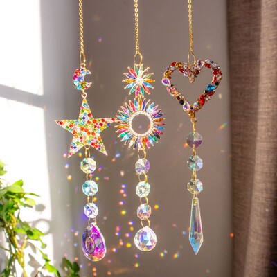 Crystal Suncatcher piekaramās stikla prizmas logu pagalma dārza dekorēšanai Gaismas saules ķērēja istabas varavīksnes Atrapasol kulonu dekors