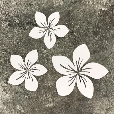 3 vnt. gražių gėlių automobilių lipdukai, skirti automobilio galinio lango buferio kėbulo šalmo dangtelio įbrėžimams, vandeniui atspariems žiedams motociklams