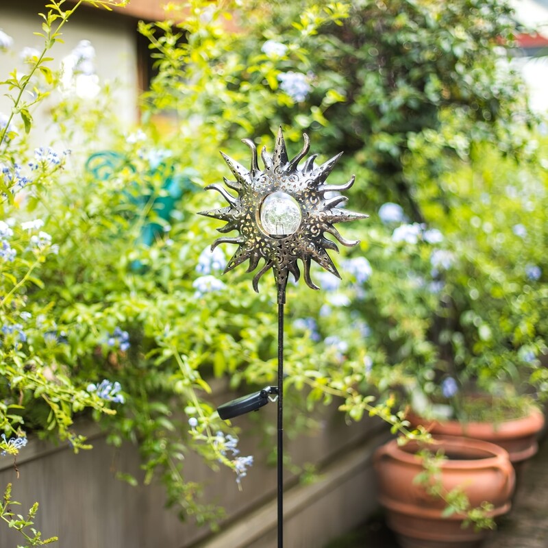 Saules gaisma āra liesma Saules dzelzs ainavas dekoratīvā lampa ūdensnecaurlaidīga saplaisājusi stikla spuldze LED lampa dārza zāliena pagalmam