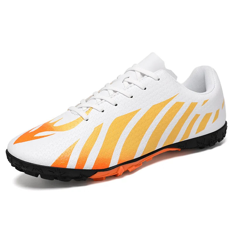 Nogometne tenisice s kratkim šiljcima Niske kožne tenisice Nogometne tenisice za mlade Prekogranično