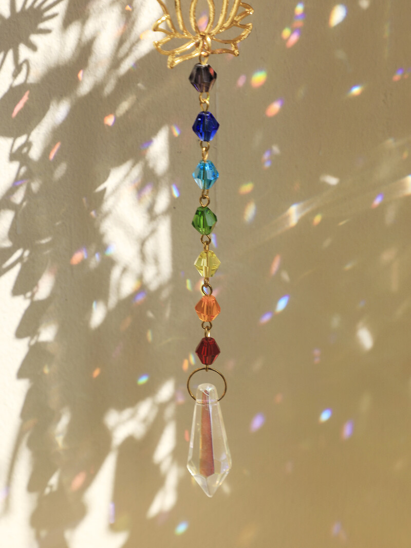 Zlatni Lotus Suncatcher Vitraji Kristalni Suncatcher Vanjski Dekor Prizma Čakre Rainbow Maker Vrt Viseći ukrasi
