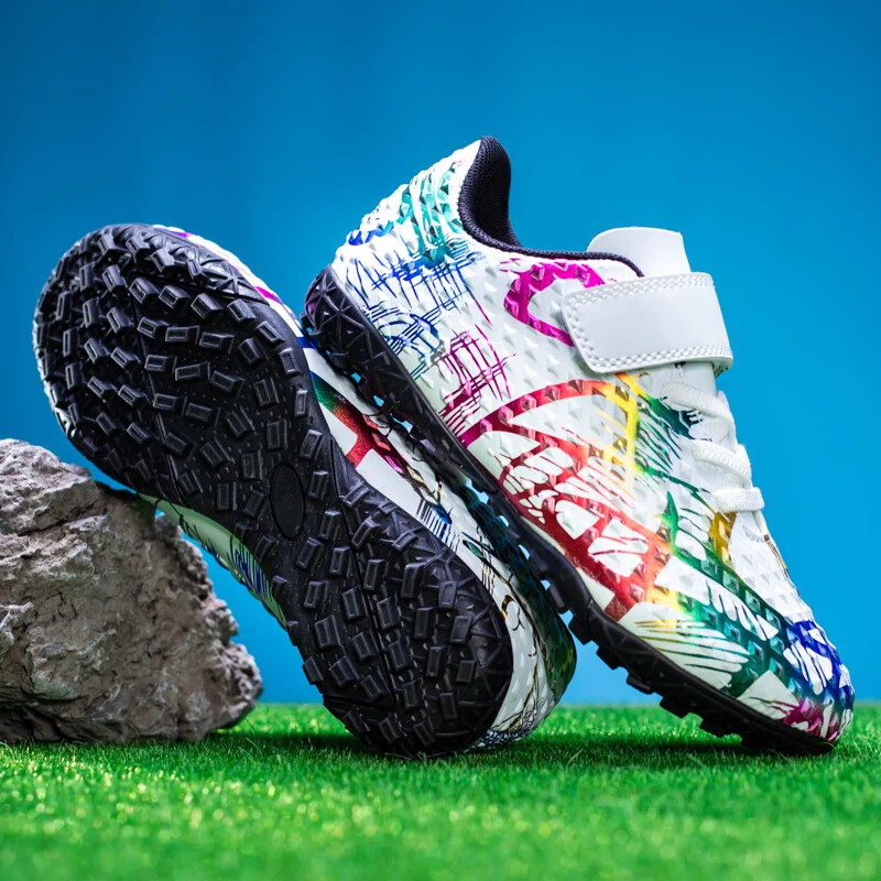 Profesionāli iekštelpu sporta futbola apavi āra futsal futbola apavi Profesionāli vīriešu futbola apavi ar augstu augšdaļu, elpojoši