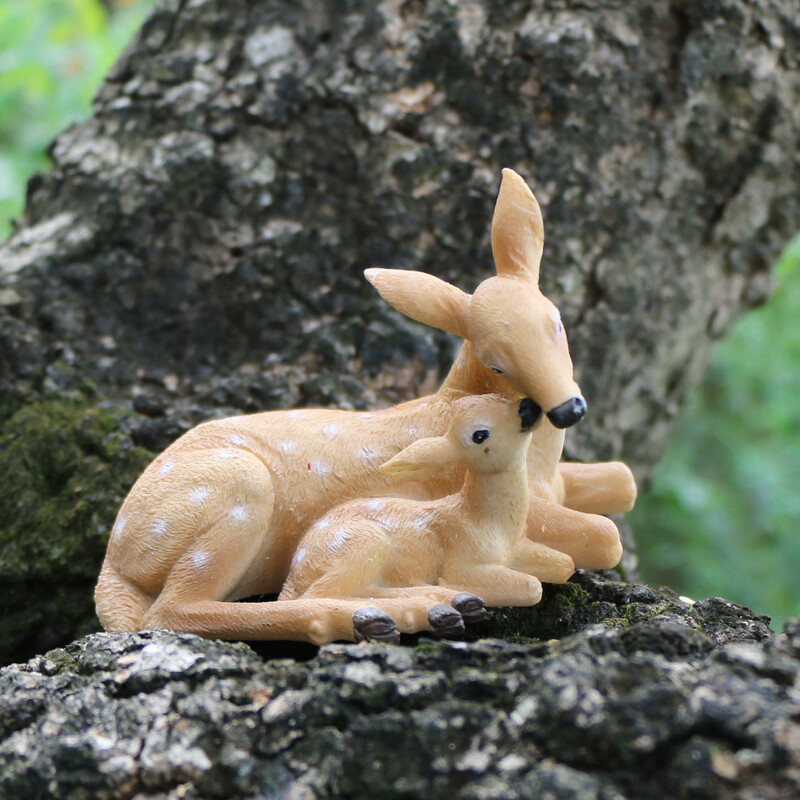 1 gab. Brieža statujas figūriņas pagalma statujas dārza rotājumi iekštelpu un āra pagalma dzīvnieku dekorēšanai Mini dzeltenbrūna Personība Maza