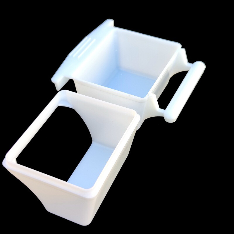 Piekaramie putnu barotavas Plastmasas pārtikas trauks papagaiļu pārtikas kastītei Var putnu būra piederumi Barošanas piederumi Dzeramā strūklaka