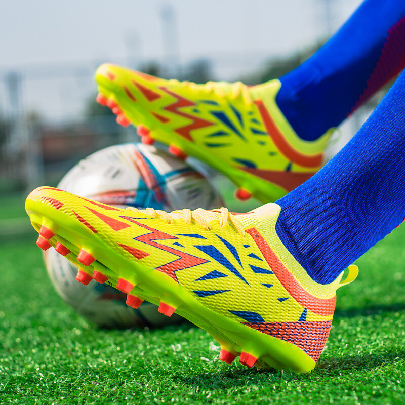 Vrhunske profesionalne nogometne tenisice za muškarce Ženske modne otisnute duge šiljke Nogometne tenisice Velika veličina 46 Futsal tenisice Tenisice