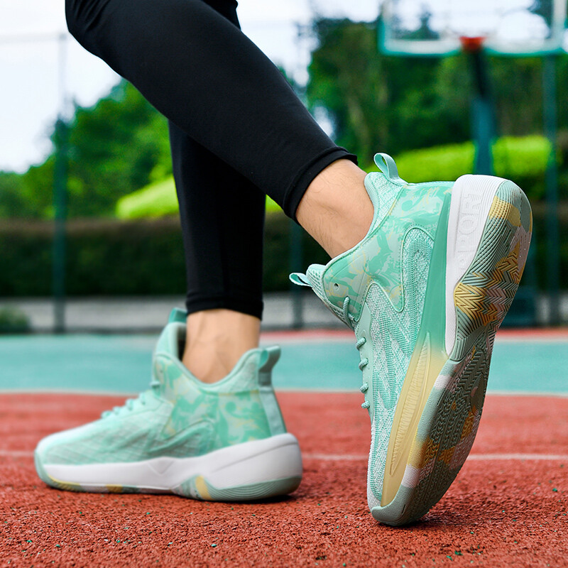2025. gada jauni basketbola apavi Vīriešu sporta kurpes ar augstu augšdaļu, nodilumizturīgas, neslīdošas, profesionālas vīriešu sporta kedas.