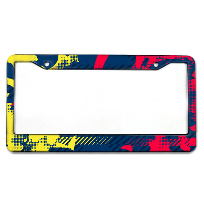 Šaunus kamufliažinis lenktyninis automobilis su akinančiomis spalvomis aliuminio lydinio automobilio valstybinio numerio rėmas Amerikietiško standarto valstybinio numerio rėmelis lic