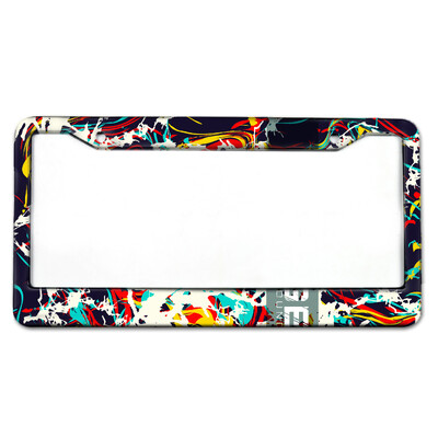 Šaunus kamufliažinis lenktyninis automobilis su akinančiomis spalvomis aliuminio lydinio automobilio valstybinio numerio rėmas Amerikietiško standarto valstybinio numerio rėmelis lic