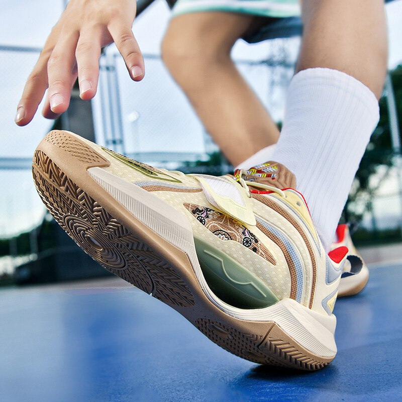 Basketbola apavi Jauni daudzpusīgi un moderni sporta apavi Luminous Version Youthful Trend Velcro Combat Couple Basket kedas