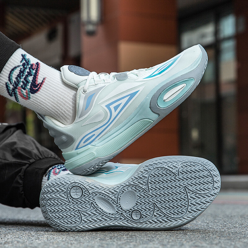 Basketbola apavi vīriešiem un sievietēm, studentiem elpojoši jauniešu vasaras neslīdoši triecienu absorbējoši daudzpusīgi sporta apavi