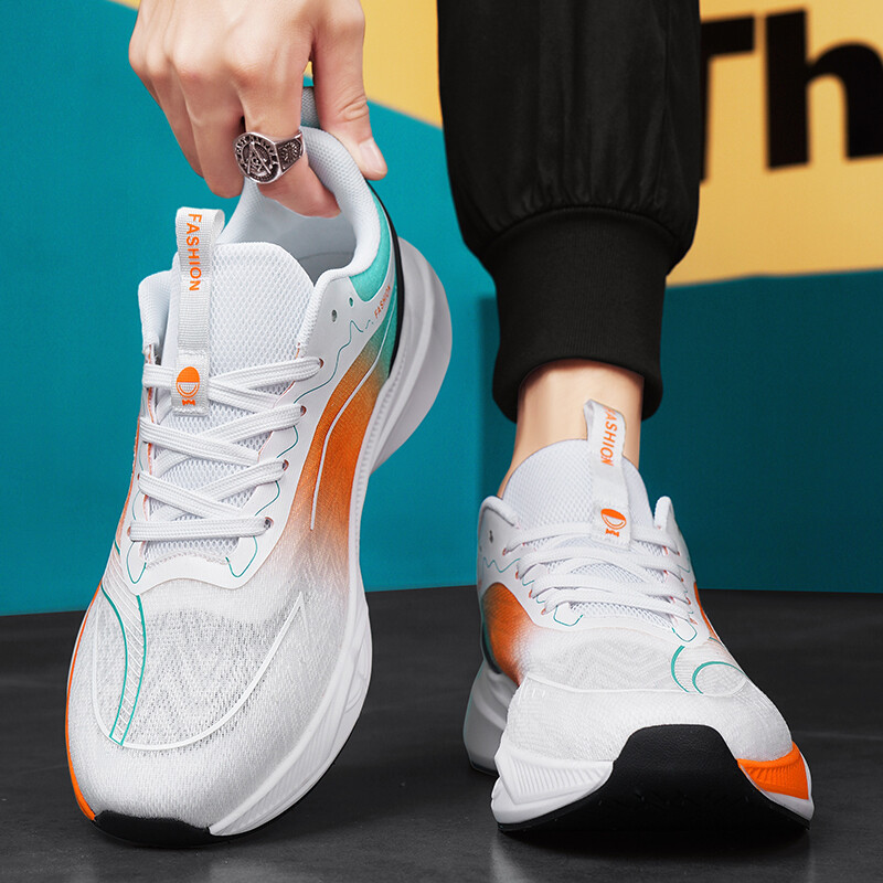 Παπούτσια για τρέξιμο που λάμπουν στο σκοτάδι Με περιστρεφόμενη πόρπη, αγωνιστική πλάκα άνθρακα, ιπτάμενο ηλεκτρικό σοκ που απορροφά ελατήρια